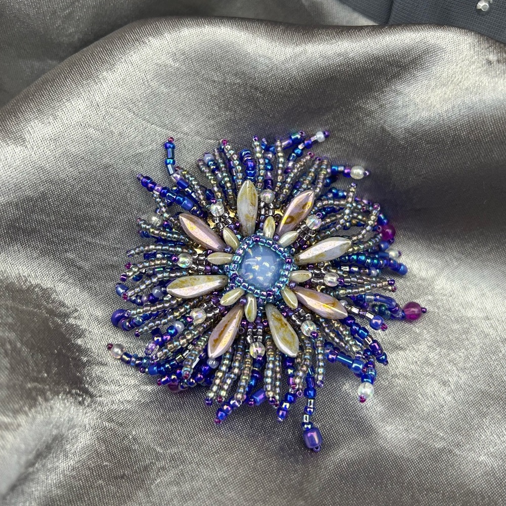 Brooch - Brooch Pin - Beaded Brooch - Flower Brooch - Flower Pin - Beaded Flower